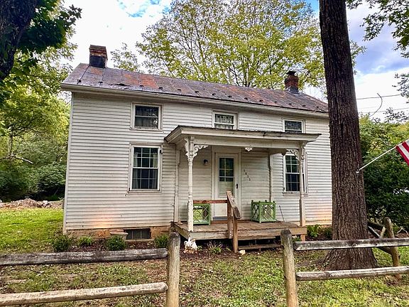 2nd image of 1833 Millwood Rd
