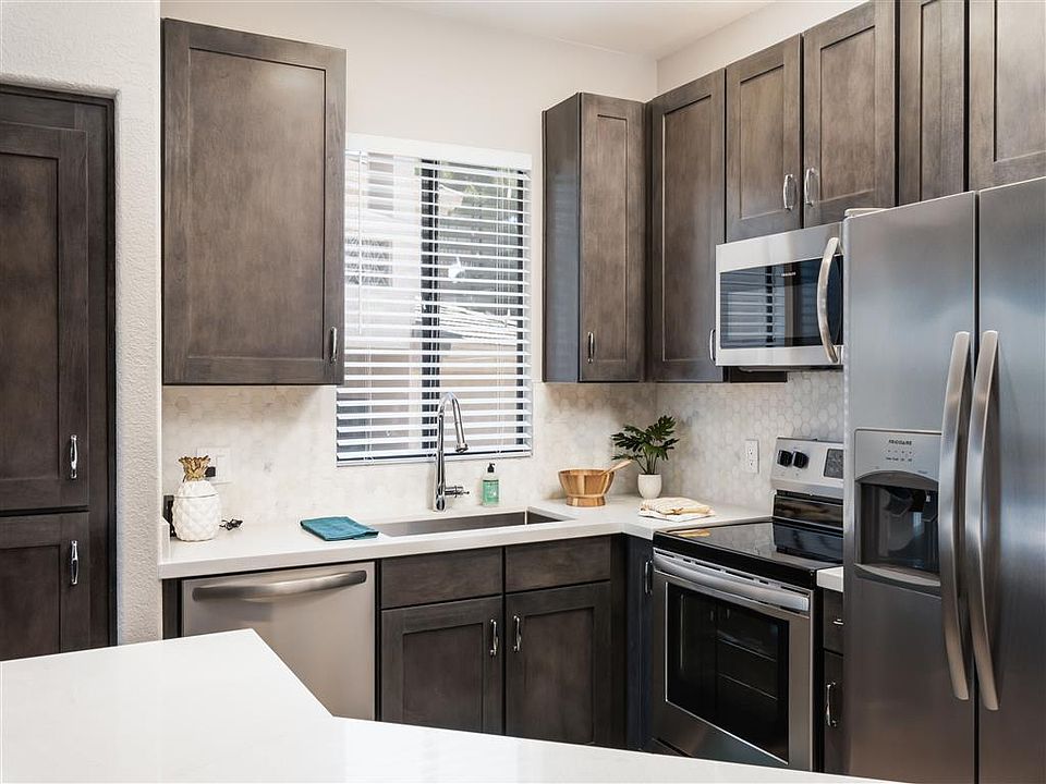 1st image of 6735 E Greenway Pkwy #1146R