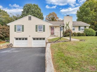 4812 Easthill Dr, Roanoke, VA 24018