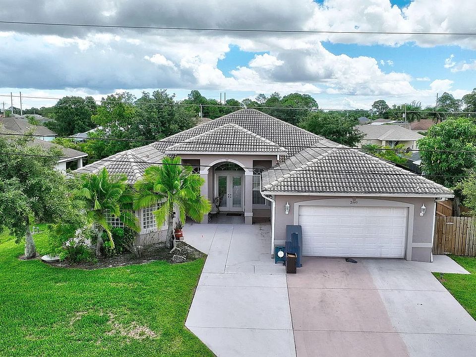 1st image of 2549 SW Halissee St #1