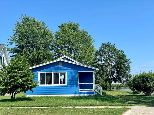 23 S Frank St, Pigeon, MI 48755