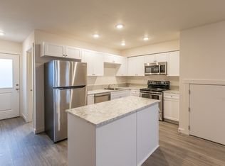 130 N 7th Ave UNIT D, Cornelius, OR 97113