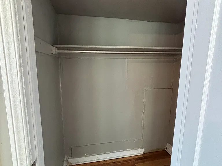 2611 E 15th St #10 — Photo 6