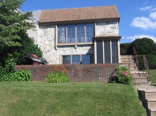 8817 Revere St, Philadelphia, PA 19152