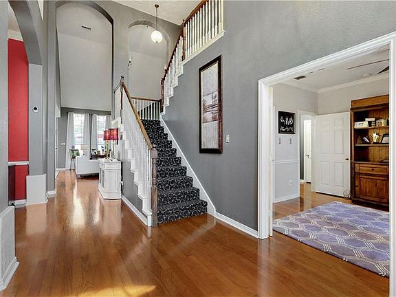 4th image of 2912 Willowdale Ct