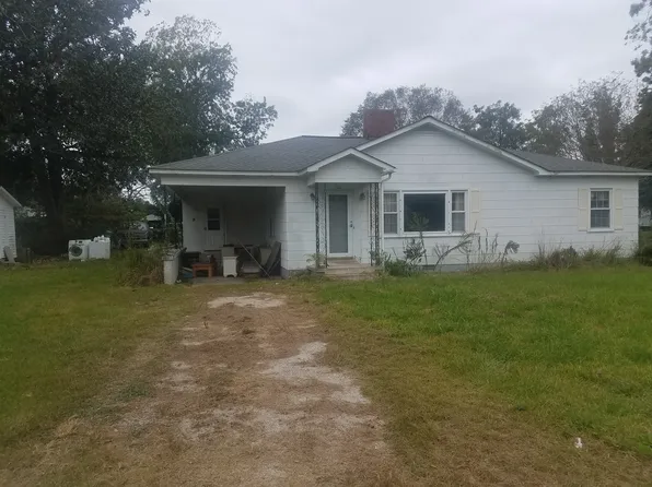 202 S King St, Trenton, NC 28585