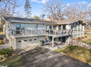 1037 Beau Brummel Dr, Dundee, IL 60118