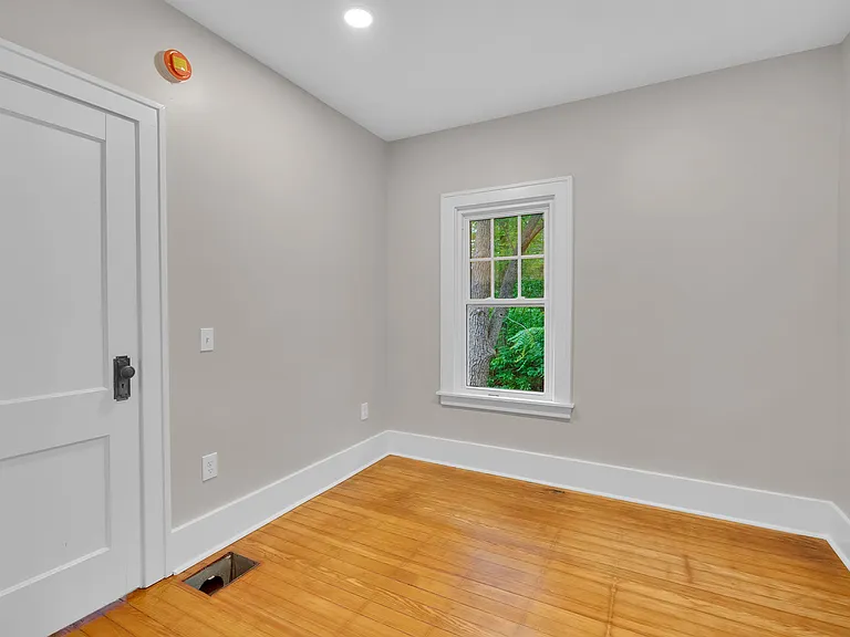 850 Campbell Blvd — Photo 39