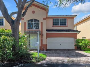 1262 Grant Ct, Hollywood, FL 33019