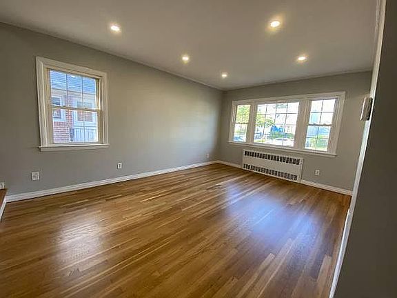 3rd image of 8238 260th St
