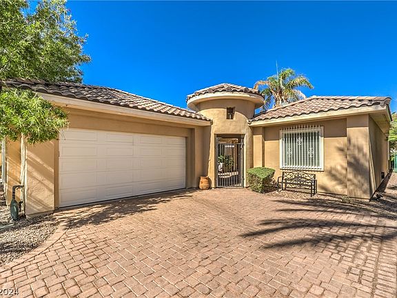 3rd image of 8237 Broad Peak Dr