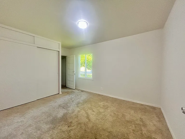 1908 S Wilkeson St — Photo 16