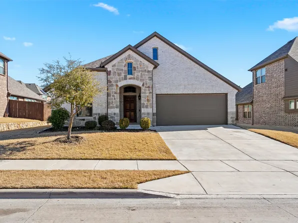 620 Bayonet Dr, Fort Worth, TX 76108