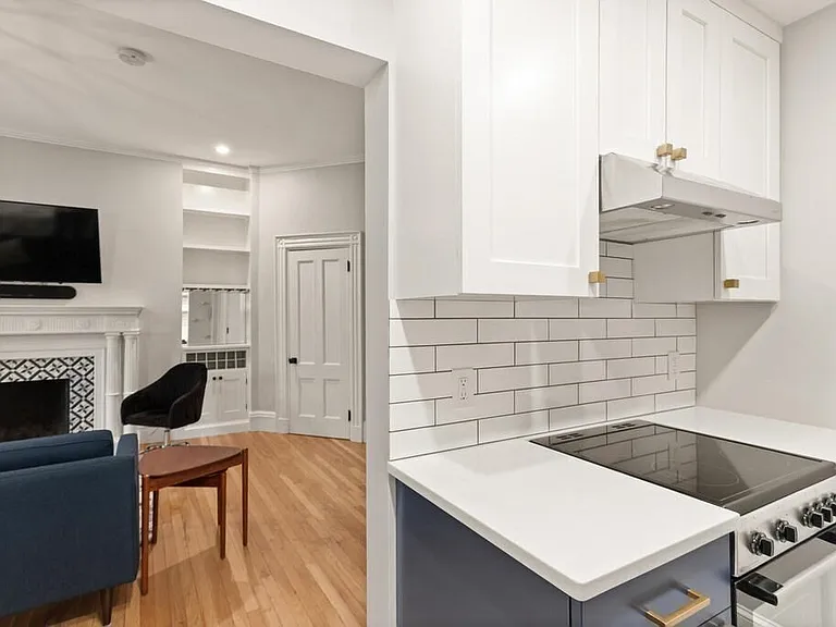 473 Beacon St #5 — Photo 11