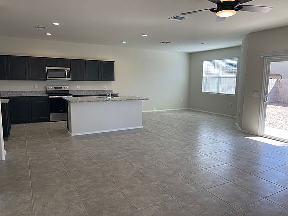 5th image of 36597 W Santa Clara Ave
