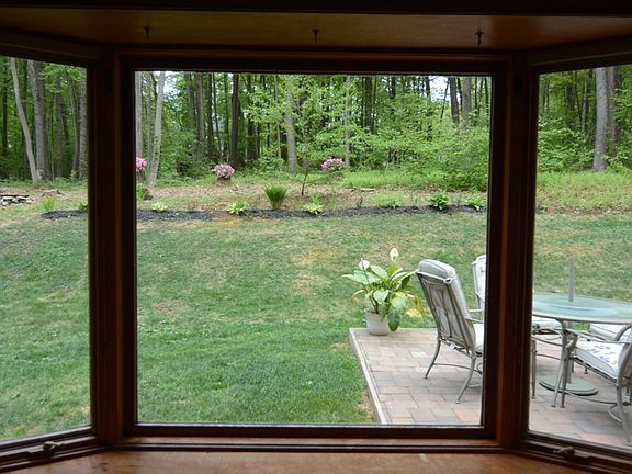 5th image of 116 Sunnyfield Dr