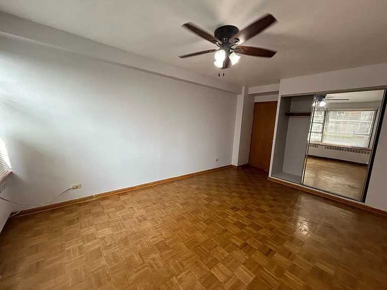 4180 Marine Terrace Apartments — Photo 204