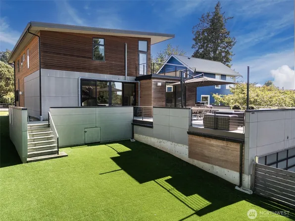 2515 30th Avenue W, Seattle, WA 98199