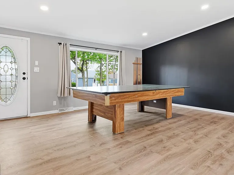 1137 2nd Ave — Photo 22