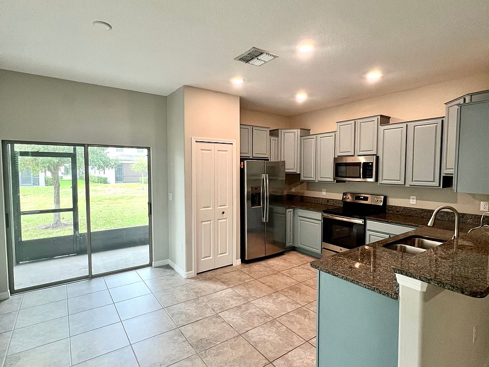 1st image of 9731 Pembrooke Pines Dr