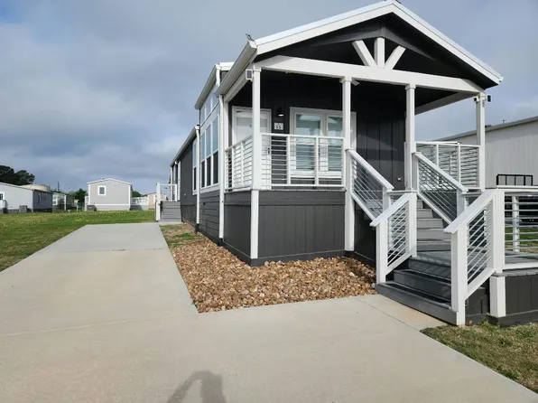 15 Bonnet Ct #103, Willis, TX 77318