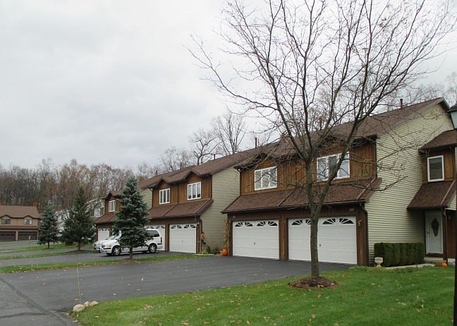 2nd image of 1153 Ridge Crest Dr