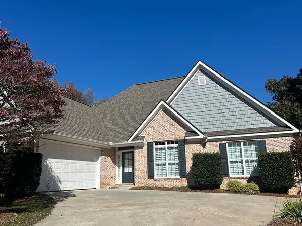 937 Brenau Point Dr, Gainesville, GA 30501