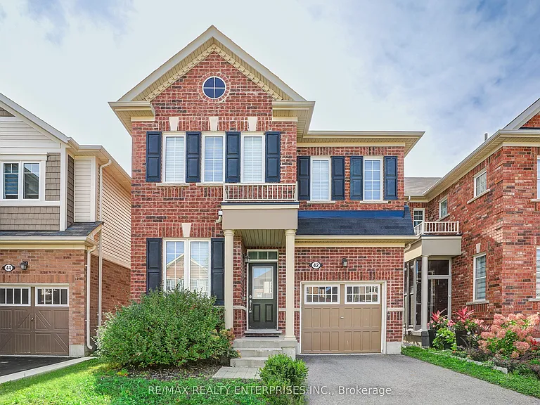 42 Callandar Rd #UPPER — Photo 1