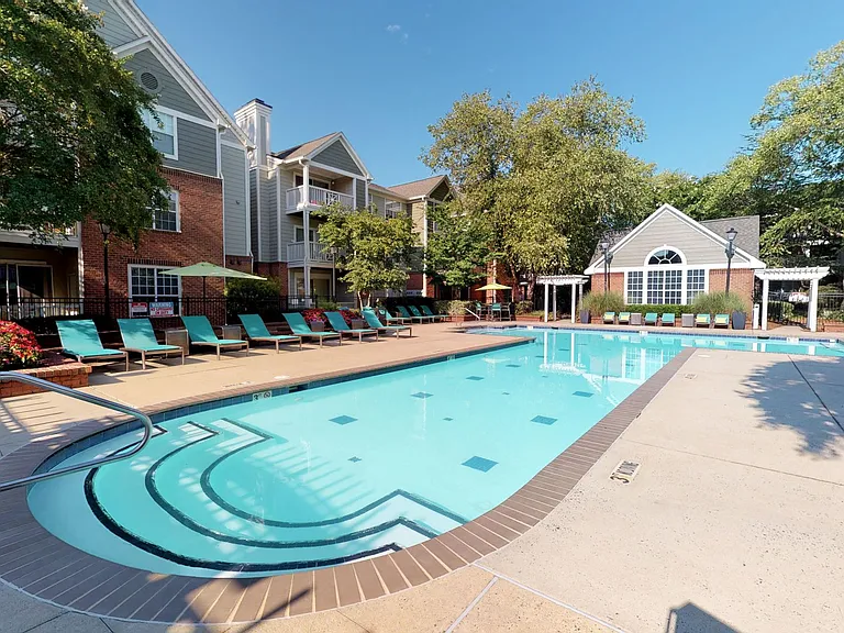Autumn Park Apartments — Photo 13