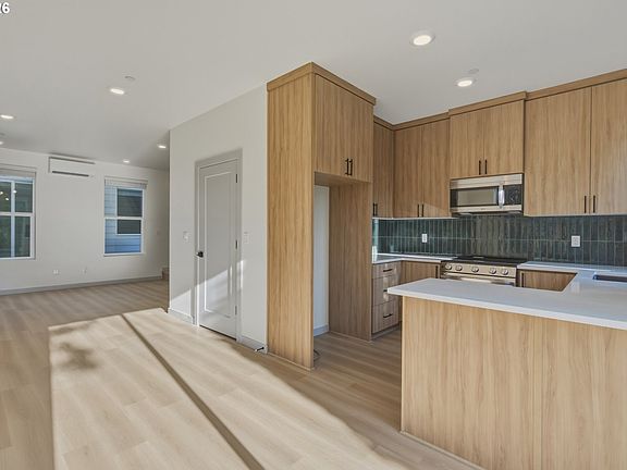5th image of 7055 SE 60th Ave