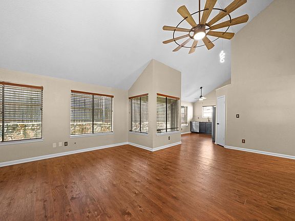 5th image of 5755 Golden Oaks Dr