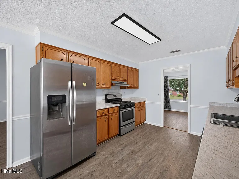 4810 Golden Leaf Ln — Photo 9