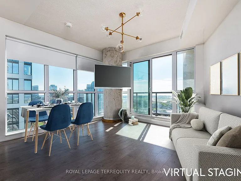 49 E Liberty St #1802 — Photo 5