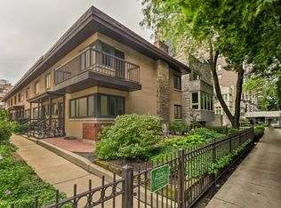 428 W Wellington Ave #B, Chicago, IL 60657