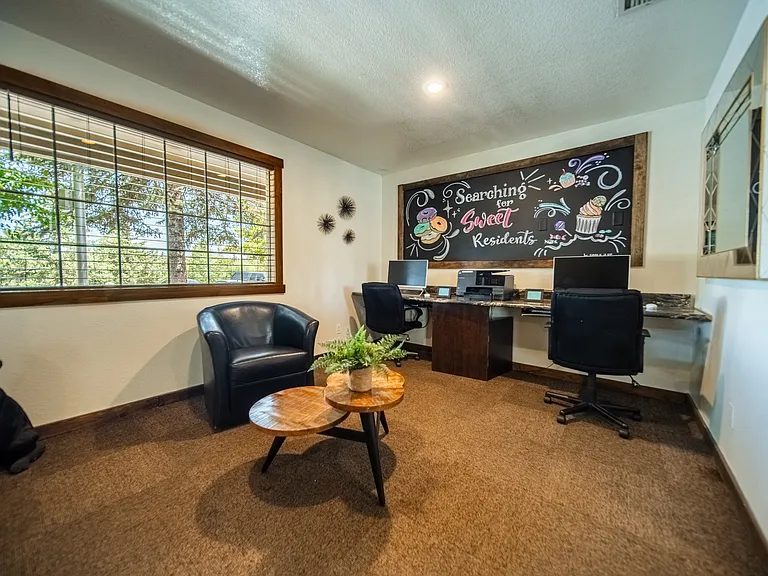 Country Club Vista Apartments — Photo 18