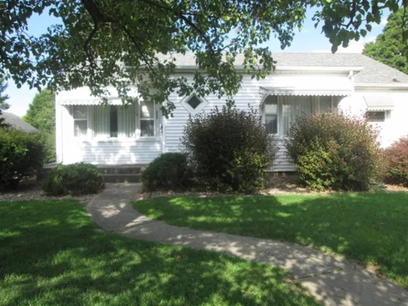 250 N Main St, Roseville, IL 61473
