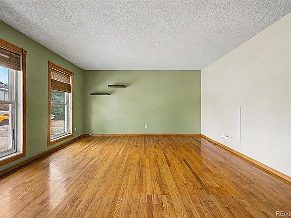 5th image of 1406 Cottonwood Street