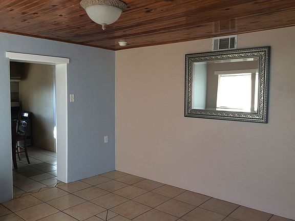 2nd image of 1321 E May Ave
