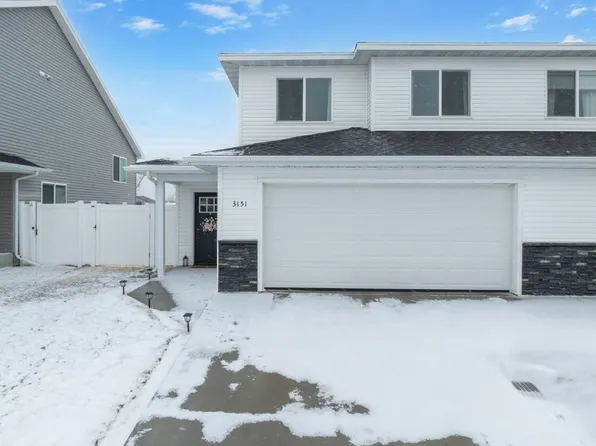 3151 8th St NE, Minot, ND 58703