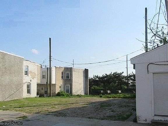 2nd image of 914 Keener Ave