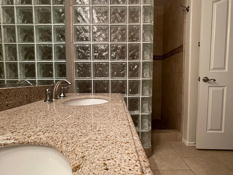 4709 E Abraham Ln — Photo 11