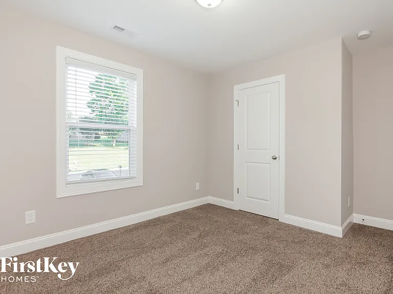204 King David Ln — Photo 11