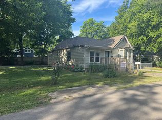 501 W Center Ave, Springdale, AR 72764