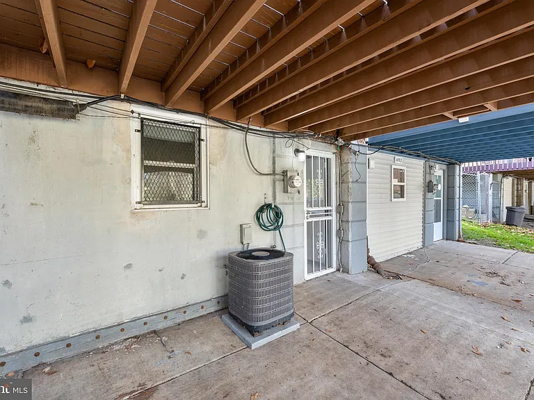 1451 W End Dr — Photo 34