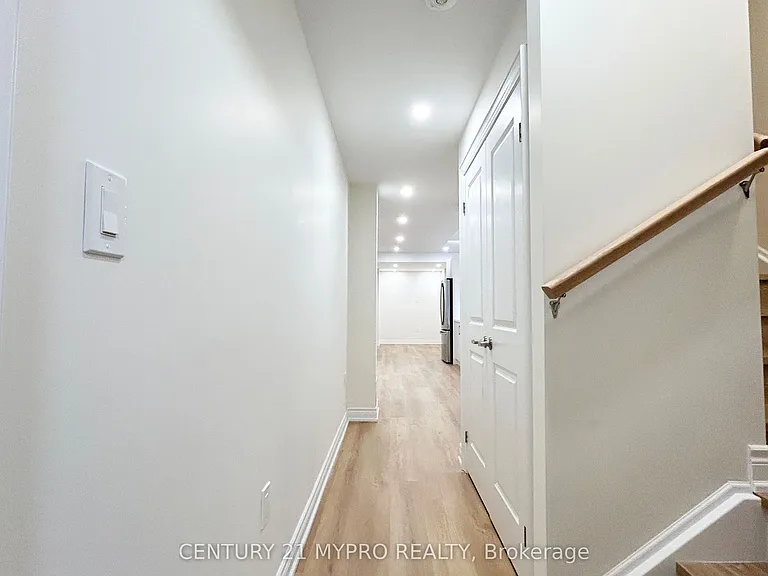 19 William Crawley Way — Photo 4