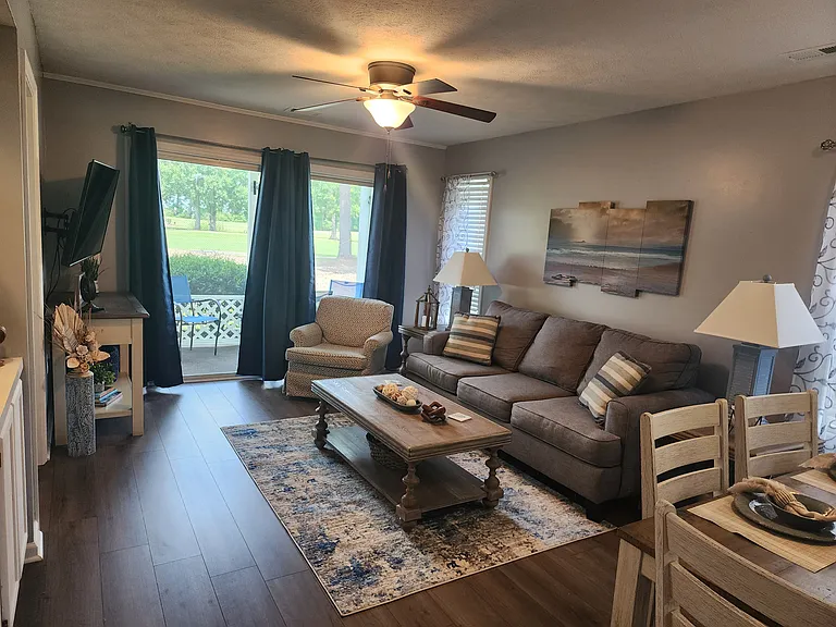 589 Blue River Ct #4C — Photo 6
