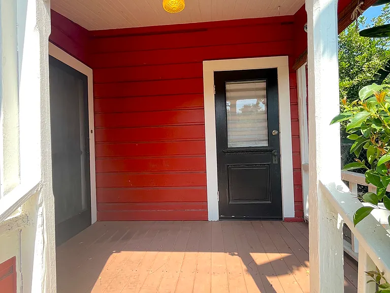 703 Manzanita Ave — Photo 30