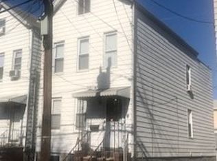 28 Garrison St, Newark, NJ 07105