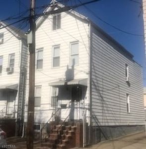 28 Garrison St, Newark, NJ, 07105