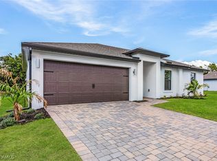 836 Gen D Macarthur Ave, Labelle, FL 33935